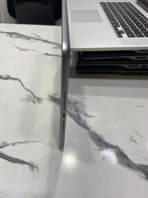 Apple iPad 2 - Image 4